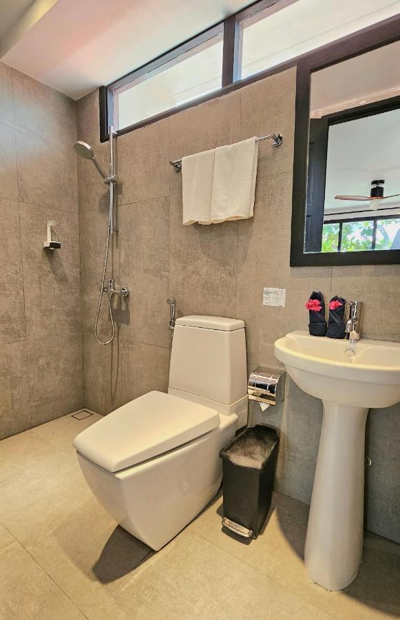 Dhigurah Cottage Bagian luar foto