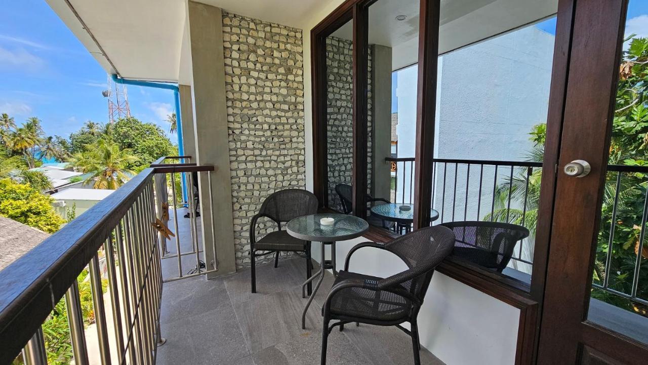 Dhigurah Cottage Bagian luar foto
